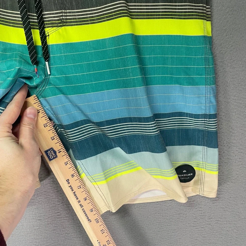 Quiksilver Swell‎ Vision Vee 20 Board Shorts Mens 36 Stripe EQYBS03630